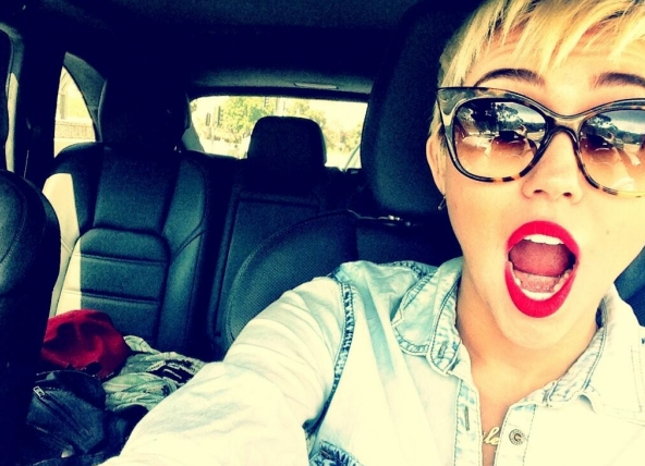 Miley Ray Cyrus twitter scandal